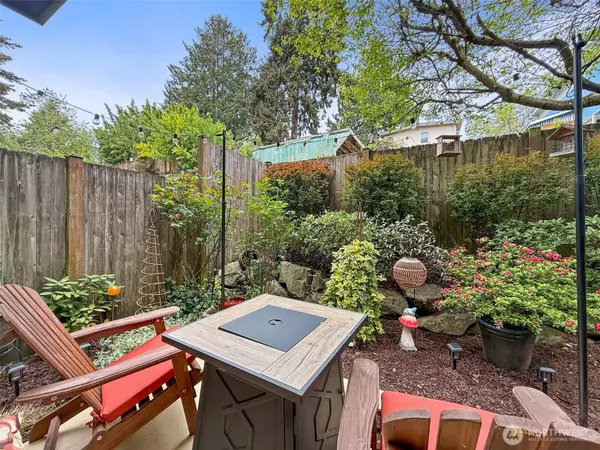 3318 Wetmore AVE S #E, Seattle, WA 98144