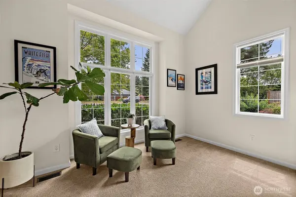 1051 Laforest DR SE, North Bend, WA 98045