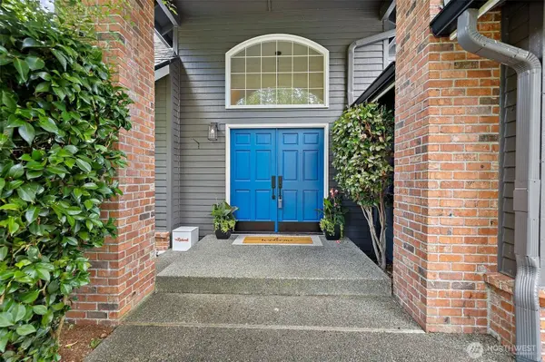 1051 Laforest DR SE, North Bend, WA 98045