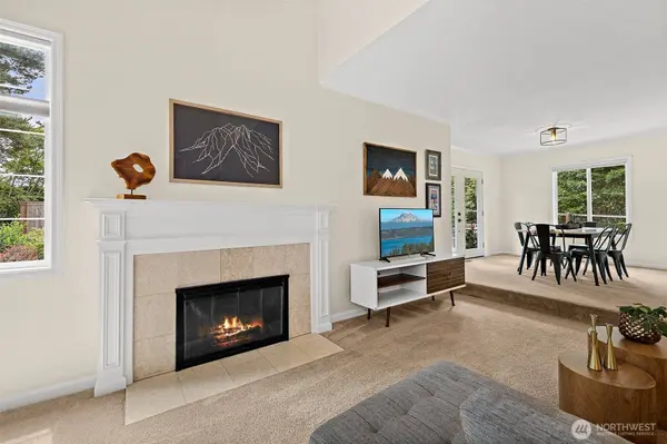 1051 Laforest DR SE, North Bend, WA 98045