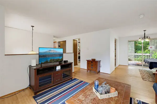 42627 SE 175th PL, North Bend, WA 98045