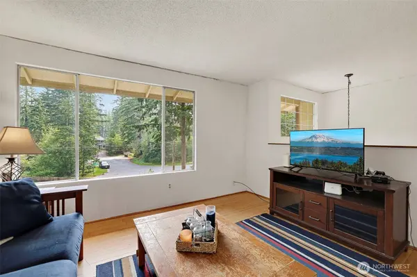 42627 SE 175th PL, North Bend, WA 98045