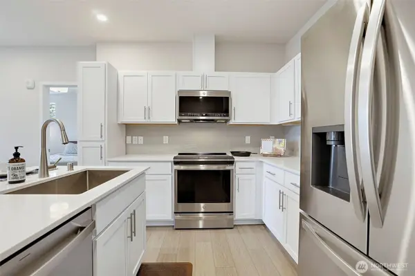 1222 Confluence WAY SE #302, North Bend, WA 98045