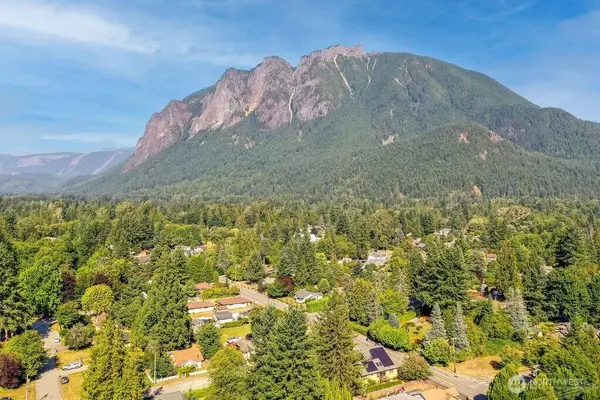 111 E 6th ST, North Bend, WA 98045