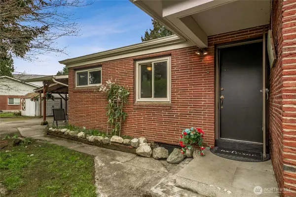 14235 6th AVE SW, Burien, WA 98166