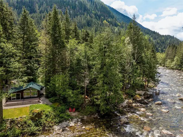49522 SE 172nd ST, North Bend, WA 98045