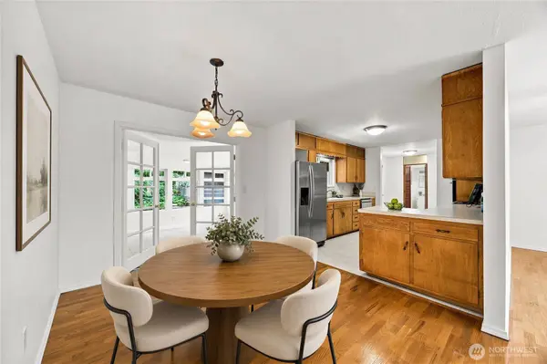 16217 SE Newport WAY, Bellevue, WA 98006
