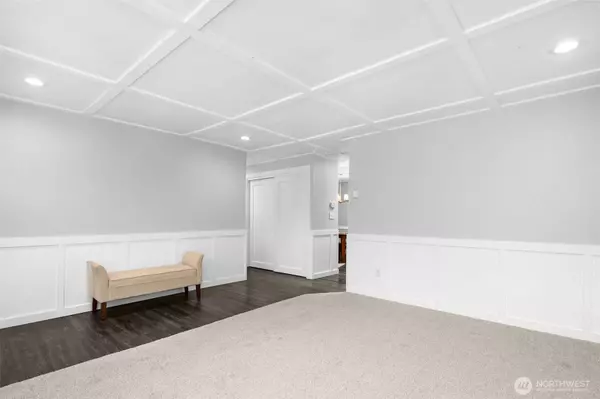 14220 57th DR SE, Everett, WA 98208