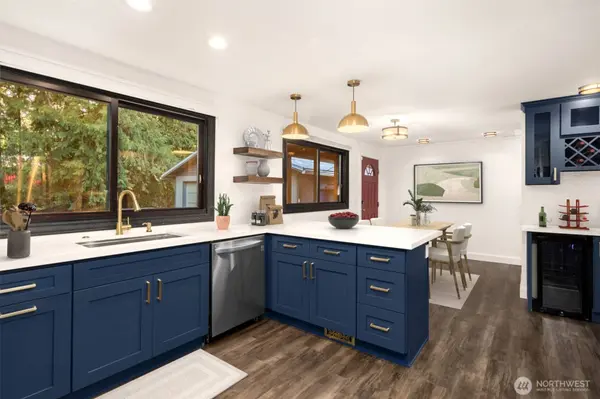 16417 210th AVE NE, Woodinville, WA 98077