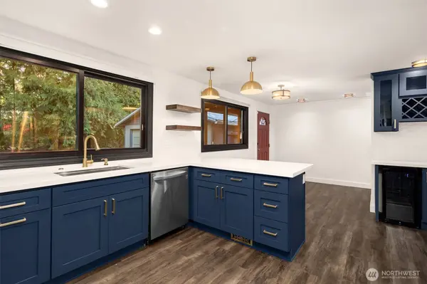 16417 210th AVE NE, Woodinville, WA 98077