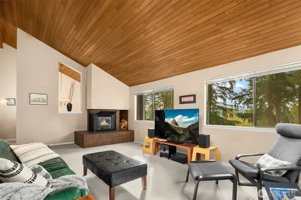 17304 143rd PL NE, Woodinville, WA 98072