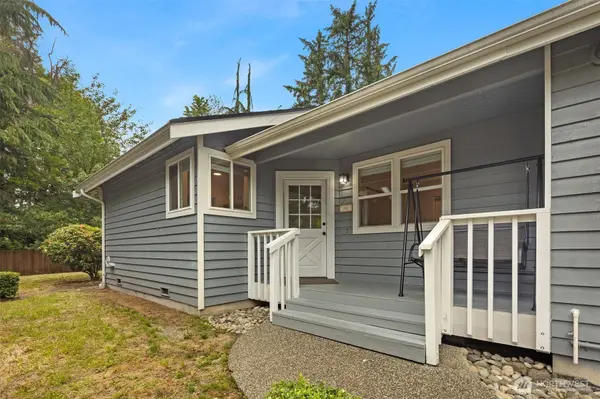 18913 136th AVE NE, Woodinville, WA 98072