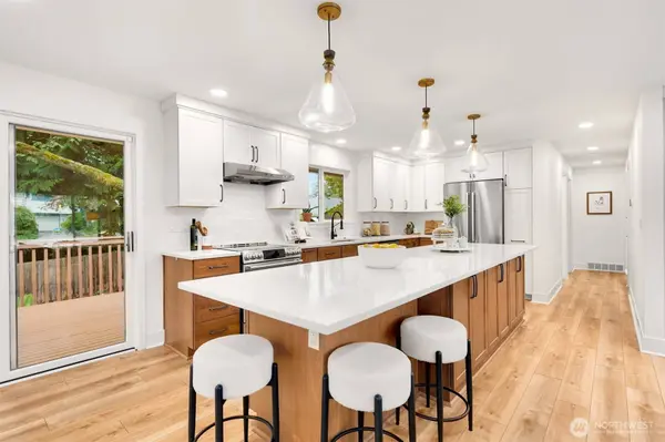10611 NE 193rd ST, Bothell, WA 98011