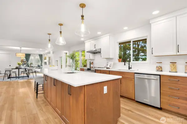 10611 NE 193rd ST, Bothell, WA 98011