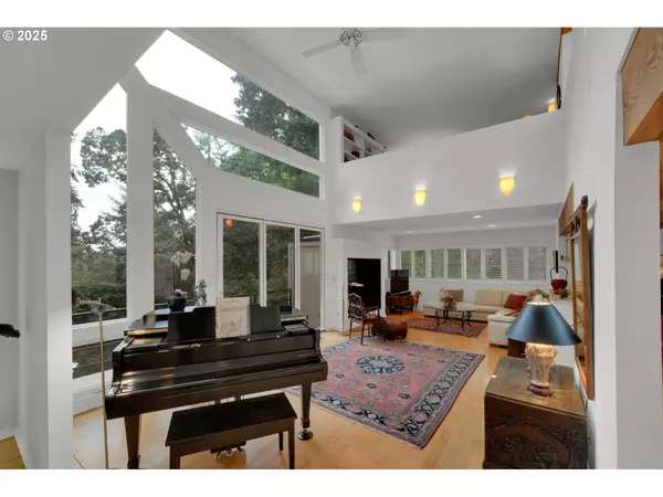 3780 VINE MAPLE ST, Eugene, OR 97405