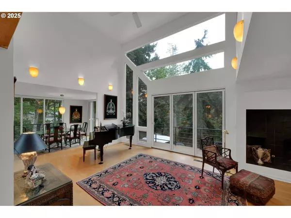 3780 VINE MAPLE ST, Eugene, OR 97405