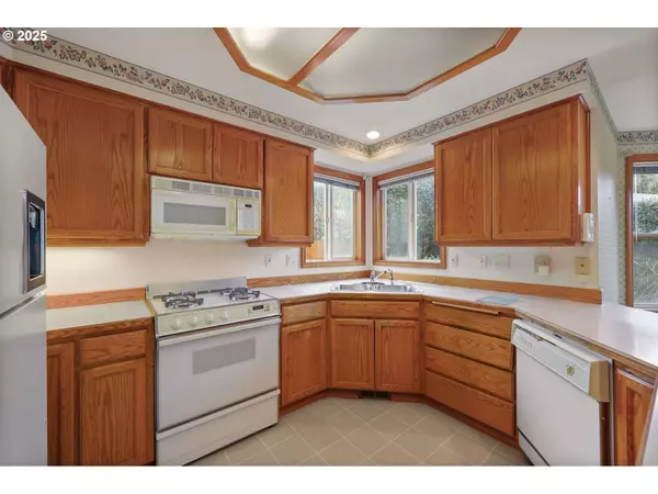 1075 BROTHERTON AVE, Eugene, OR 97404