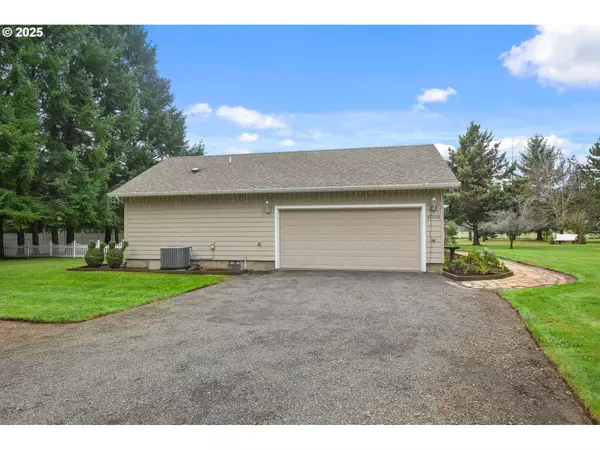 43950 MCKENZIE HWY, Walterville, OR 97489