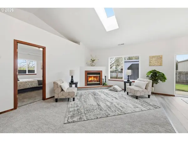 2989 DAHLIA LN, Eugene, OR 97404