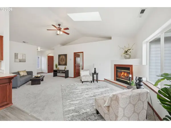 2989 DAHLIA LN, Eugene, OR 97404