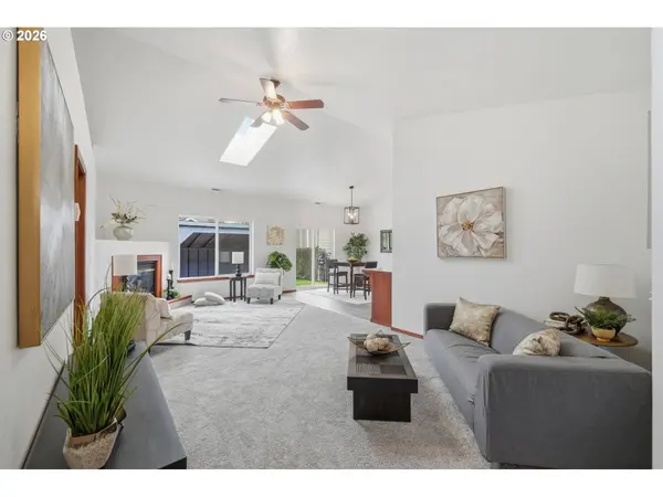 2989 DAHLIA LN, Eugene, OR 97404