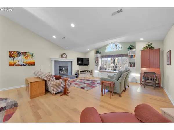 3533 AMBLESIDE DR, Springfield, OR 97477