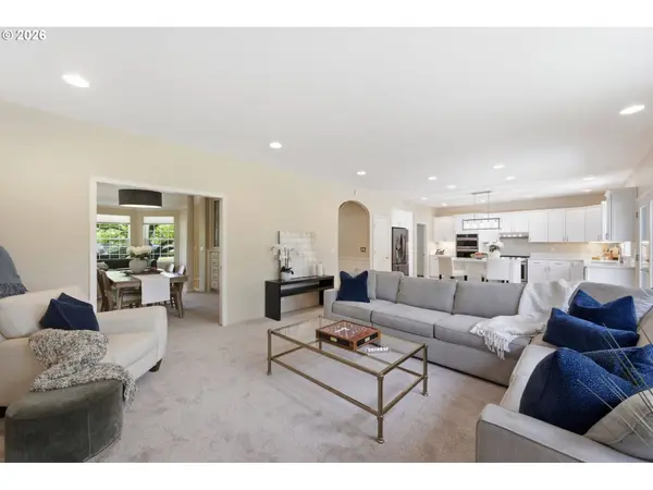 3325 PARK HILLS DR, Eugene, OR 97405