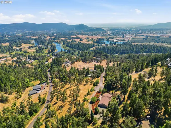 35885 ELLINGTON DR, Springfield, OR 97478