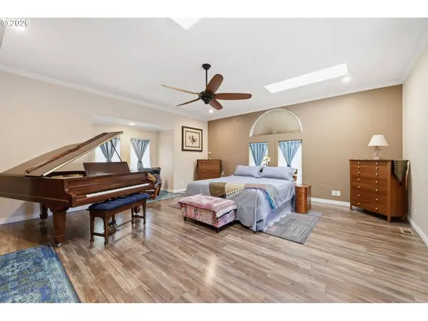 4000 E 24TH AVE, Eugene, OR 97403
