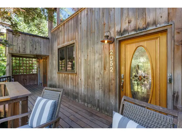 2052 S Shasta LOOP, Eugene, OR 97405
