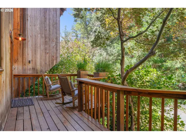 2052 S Shasta LOOP, Eugene, OR 97405