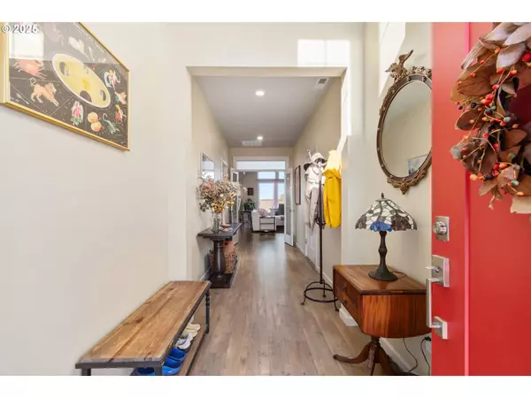 2708 W 15TH AVE, Junction City, OR 97448