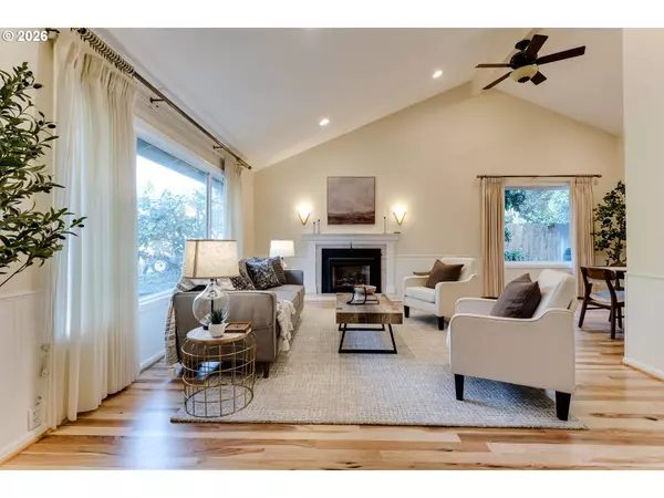 555 STONEGATE ST, Eugene, OR 97401