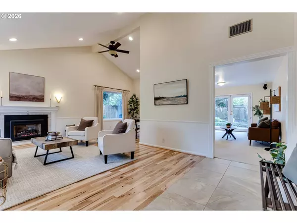 555 STONEGATE ST, Eugene, OR 97401