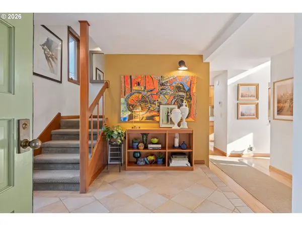 2311 DOUGLAS DR, Eugene, OR 97405