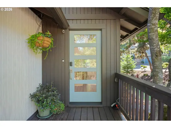 27 MARLBORO LN, Eugene, OR 97405