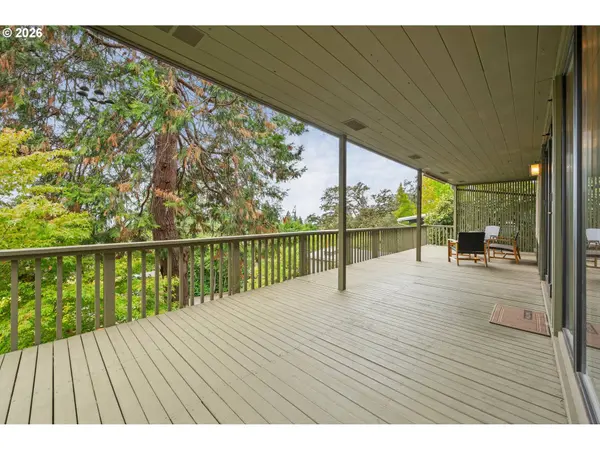 2765 SPRING BLVD, Eugene, OR 97403