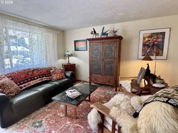 359 NORMAN AVE, Eugene, OR 97404
