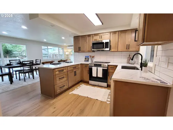 2240 Providence ST, Eugene, OR 97401