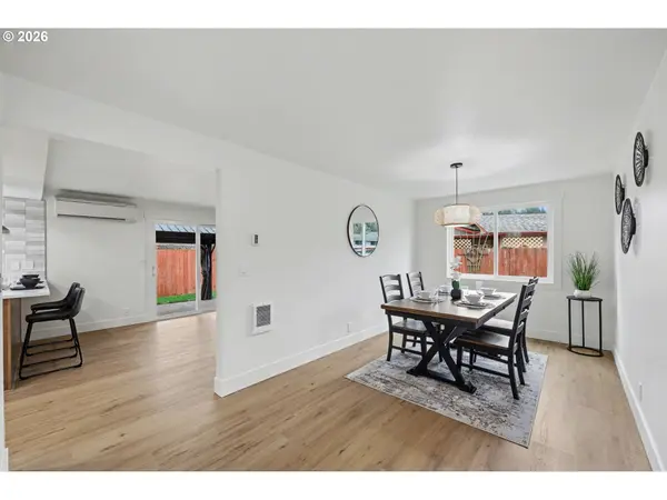 2175 Princeton DR, Eugene, OR 97405