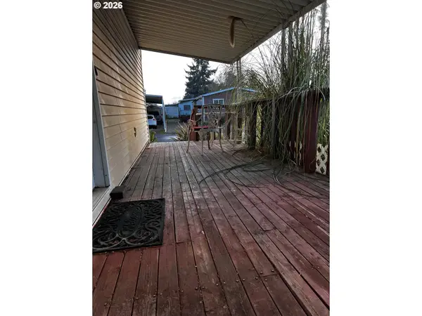 1400 CANDLELIGHT DR #162, Eugene, OR 97402