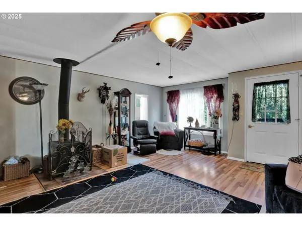 433 MYEENA LOOP, Florence, OR 97439