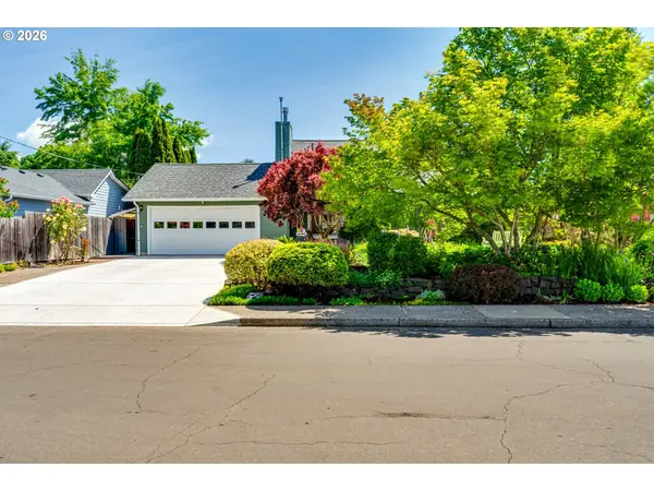 393 SUNSHINE ACRES DR, Eugene, OR 97401