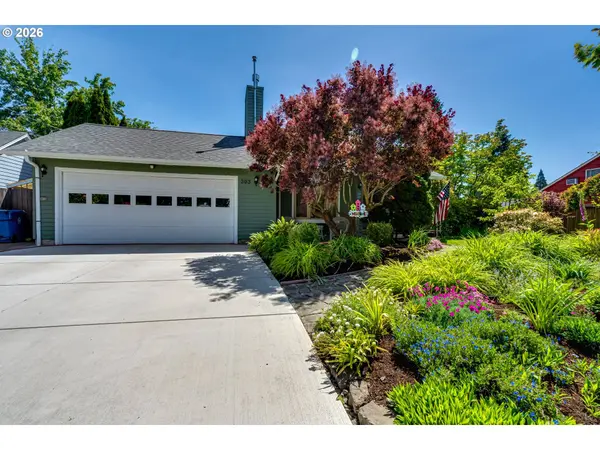 393 SUNSHINE ACRES DR, Eugene, OR 97401
