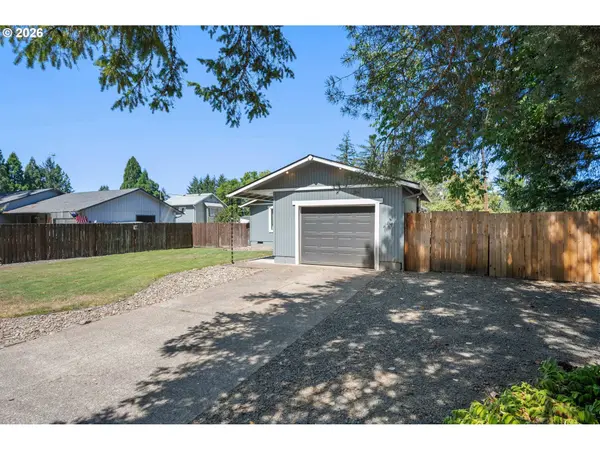 25221 CHENEY DR, Veneta, OR 97487