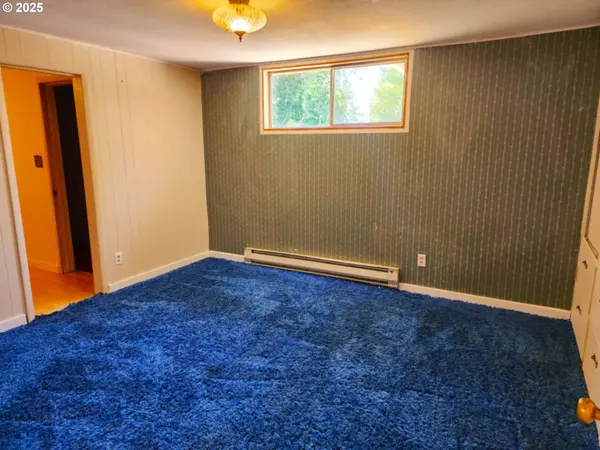 38717 DEXTER RD, Dexter, OR 97431