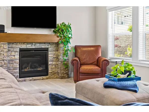 3740 ROCKCRESS RD, Eugene, OR 97403