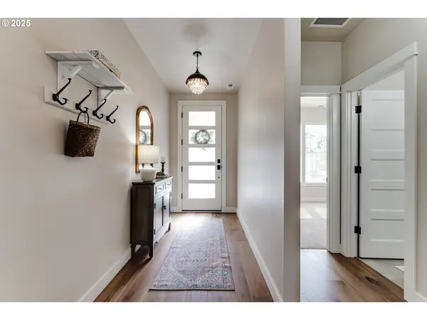 3266 MOUNTAIN CREEK LN, Springfield, OR 97478