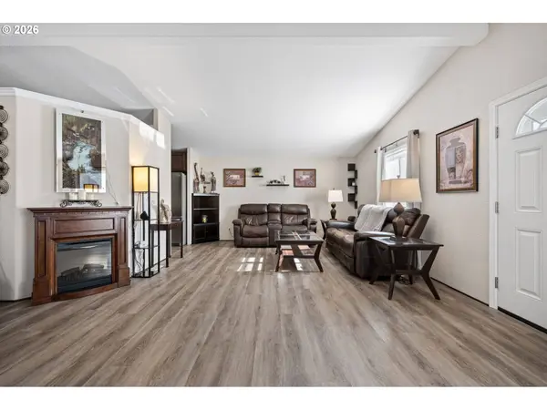 1307 BRAMBLEWOOD LN, Eugene, OR 97404