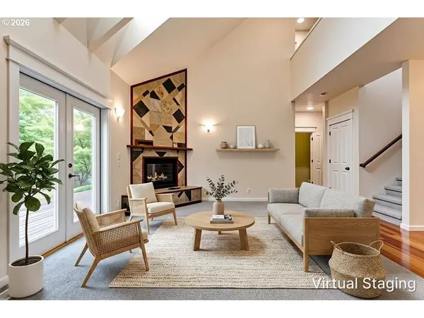 3769 JULIA LOOP, Eugene, OR 97404